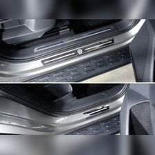 Накладки на пороги, внешние (лист зеркальный надпись VW) Volkswagen Tiguan 2016-нв