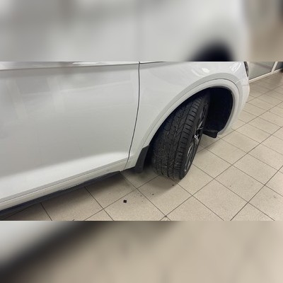 Брызговики передние Audi Q5 2017-2023 без S-Line (копия оригинала)