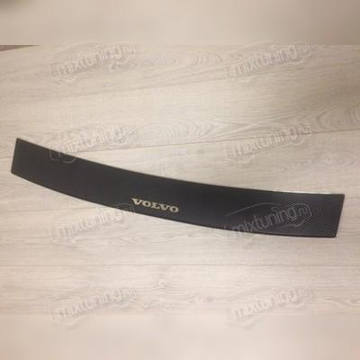 Накладка на задний бампер с загибом, серия "Premium Carbon"