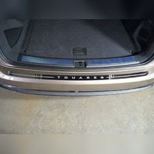 Накладка на задний бампер (лист зеркальный надпись Touareg) Volkswagen Touareg 2018-нв
