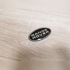 Эмблема на решетку радиатора "RANGE ROVER"
