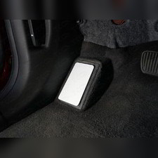 Накладка площадки левой ноги (лист алюминий 4мм) Hyundai Santa Fe 2018-2020
