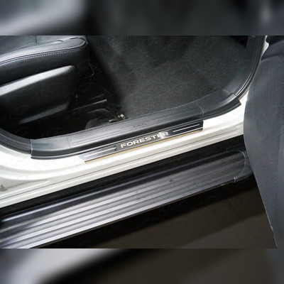 Накладки на пороги (лист зеркальный надпись Forester) Subaru Forester 2018-нв