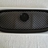Решетка радиатора Jaguar XF (Черная)