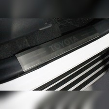 Накладки на пороги (лист шлифованный надпись Toyota) Toyota RAV 4 2018-нв