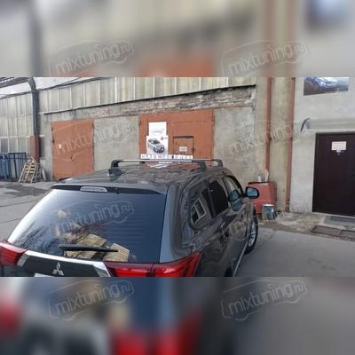 Багажные поперечины в штатные места без рейлингов (серые с замком, с регулировкой длины)