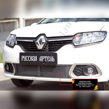 Защитная сетка и заглушка решетки переднего бампера Renault Sandero II 2014—2018 (дорестайлинг)
