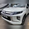 Накладки на фары карбон Mitsubishi L200 2019+