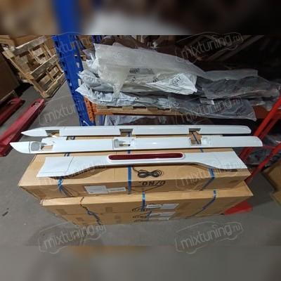 Накладки на борт пикапа Toyota Hilux REVO 2015+