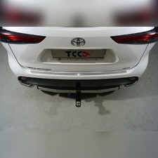 Накладка на задний бампер (лист шлифованный надписьToyota) Toyota Highlander 2019-нв