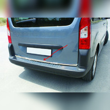 Накладка на кромку крышки багажника (нержавеющая сталь) Peugeot Partner Tepee 2008-2018