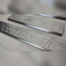 Накладки на пороги с логотипом Mitsubishi Outlander 2006-2012 (нержавеющая сталь)