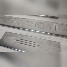 Накладки на пороги с логотипом Nissan Qashqai 2006-2013 (нержавеющая сталь)
