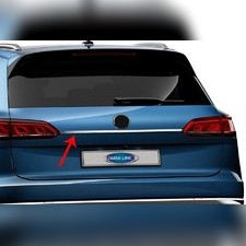 Накладка над номером на крышку багажника (нержавеющая сталь) Volkswagen Touareg 2018-2022