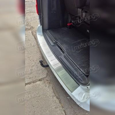 Накладка на задний бампер с загибом Peugeot Traveller 2017-нв (матовая) для базы L1/L2