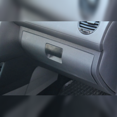 Бордачек Volkswagen Caddy 2003-2014 (крышка)