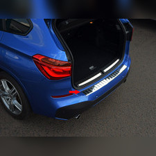 Накладка на задний бампер BMW X1 F48 2015-2022 (нержавеющая сталь)