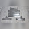 Накладки на пороги Geely Monjaro 2021-нв (серебристые) (нержавеющая сталь)