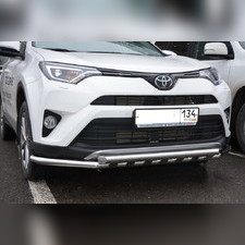 Защита переднего бампера с декором Toyota RAV4 (XA40) 2015-2018