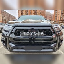 Решетка радиатора Toyota Hilux 2020-нв (чёрная)
