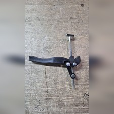 Ручка крепления для 3-х секционной крышки