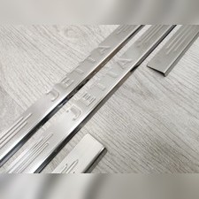 Накладки на пороги Volkswagen Jetta 2010-2019 (нержавеющая сталь)