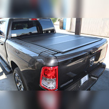 Крышка кузова трехсекционная Dodge Ram 2009-нв (168 см-173 см (5.5 футов - 5.7')) для Rambox