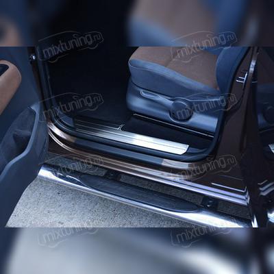 Накладки на внутренние пороги Volkswagen Amarok 2009-2022 (нержавеющая сталь)