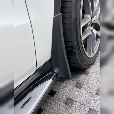 Брызговики передние Mercedes GLE Coupe 2015-2018 C292 (OEM) для автомобиля с порогами
