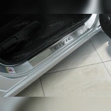 Накладки на пороги с названием модели автомобиля, серия "Premium" (нержавеющая сталь)