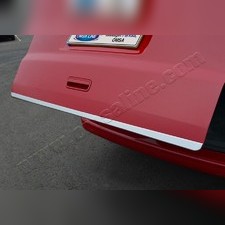 Накладка на нижнюю кромку крышки багажника Volkswagen T5 Multivan 2003-2015 (нержавеющая сталь)