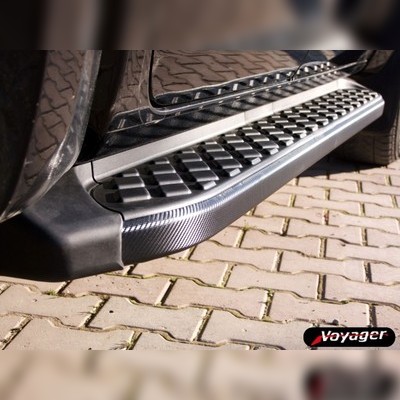 Комплект алюминиевых порогов, модель "HITIT CARBON"