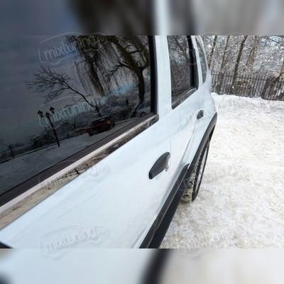 Нижние молдинги стекол Nissan Terrano 2014-2022 (нержавеющая сталь) чёрные
