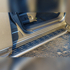 Пороги алюминиевые с пластиковой накладкой (под карбон) 1920 мм Nissan Pathfinder 2014-нв