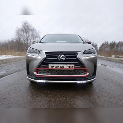 Накладка на решетку радиатора (треугольник) Lexus NX 200 (кроме F-Sport) 2014-2017