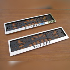 Комплект рамок под номер (с названием марки автомобиля) Toyota