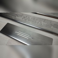 Накладки на пороги с названием модели автомобиля, Skoda Fabia 2007-2014 (нержавеющая сталь)