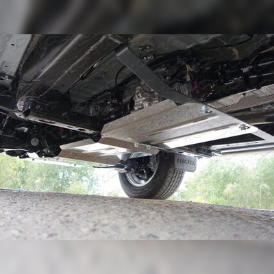 Защита КПП (алюминий) 4мм Toyota Hilux 2015-2018