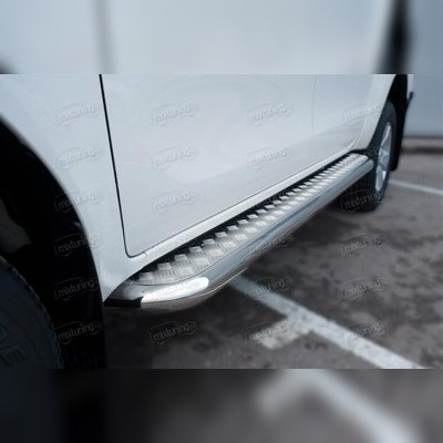 Пороги труба с алюминиевым листом 60 мм Toyota Hilux 2015-2020