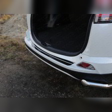 Накладка на задний бампер (лист зеркальный надпись RAV4) Toyota RAV 4 2015-2019